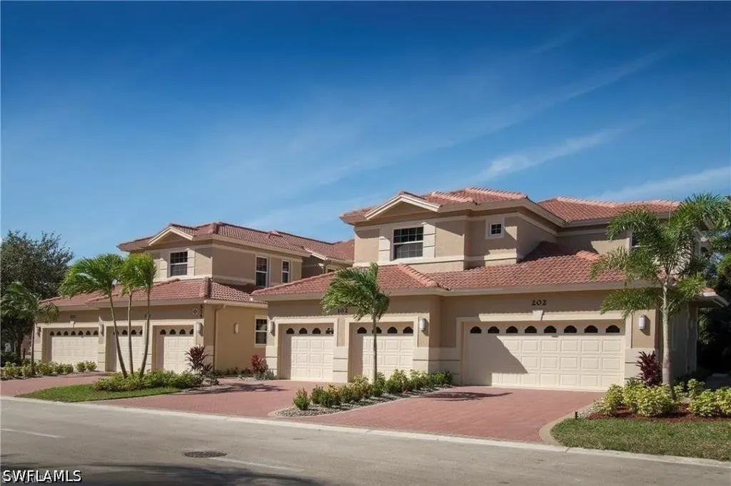 575 El Camino Real Naples FL 34119