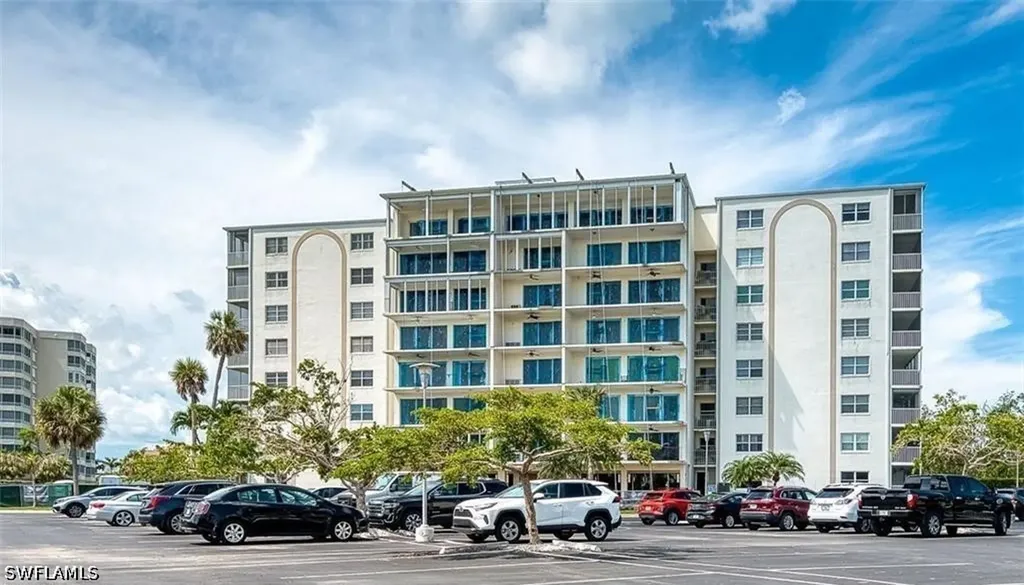 1 Bluebill Avenue Naples FL 34108