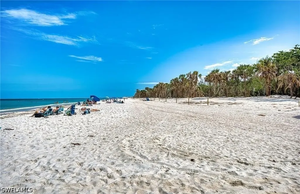 1 Bluebill Avenue Naples FL 34108