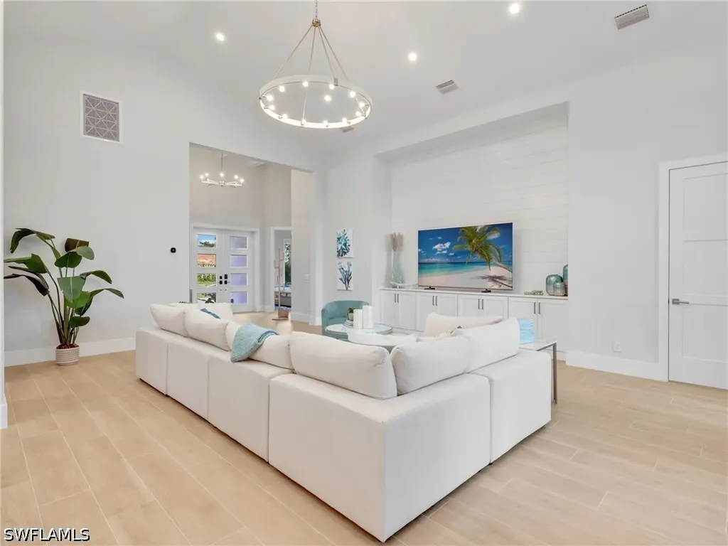 685 6th Avenue Marco Island FL 34145