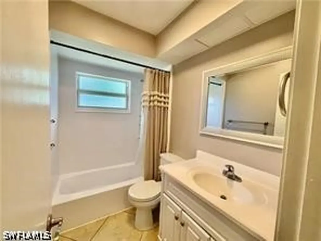 632 108th Avenue N Naples FL 34108