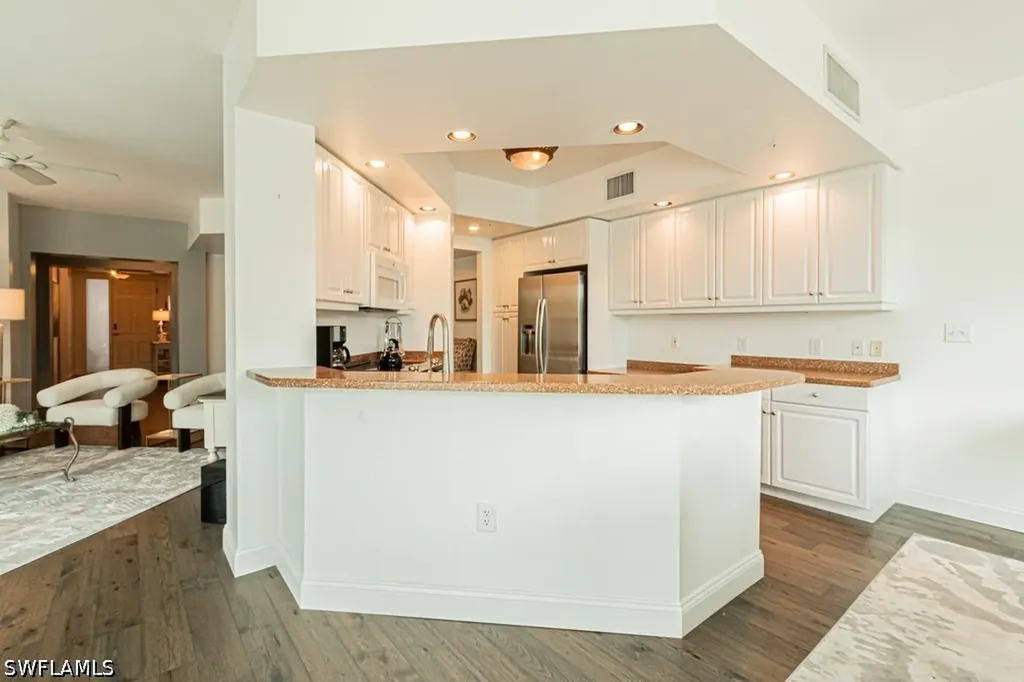 300 Dunes Boulevard Naples FL 34110