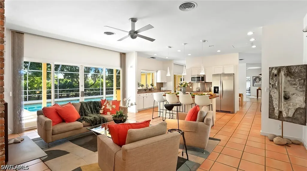 586 Yucca Road Naples FL 34102