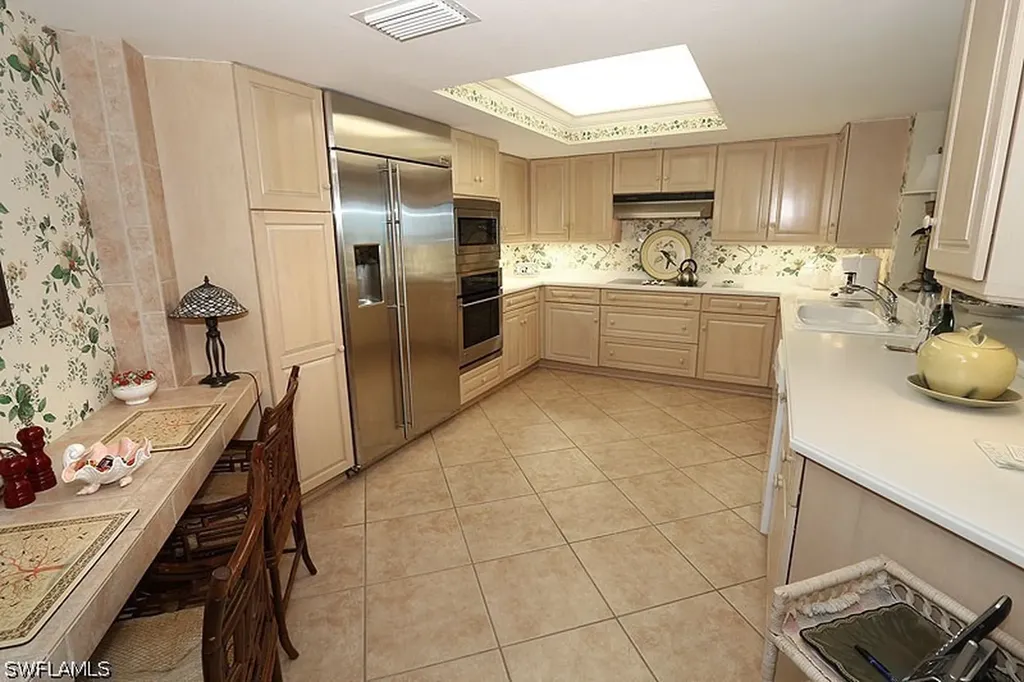60 Seagate Drive Naples FL 34103