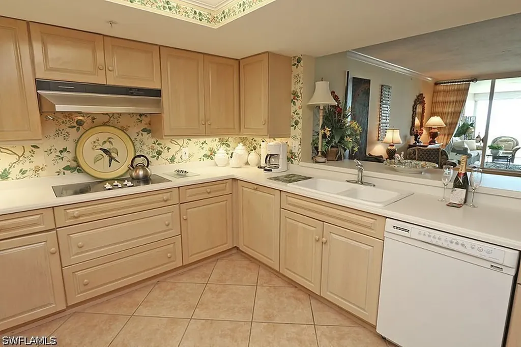 60 Seagate Drive Naples FL 34103