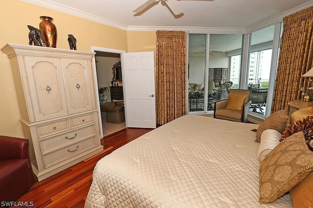 60 Seagate Drive Naples FL 34103