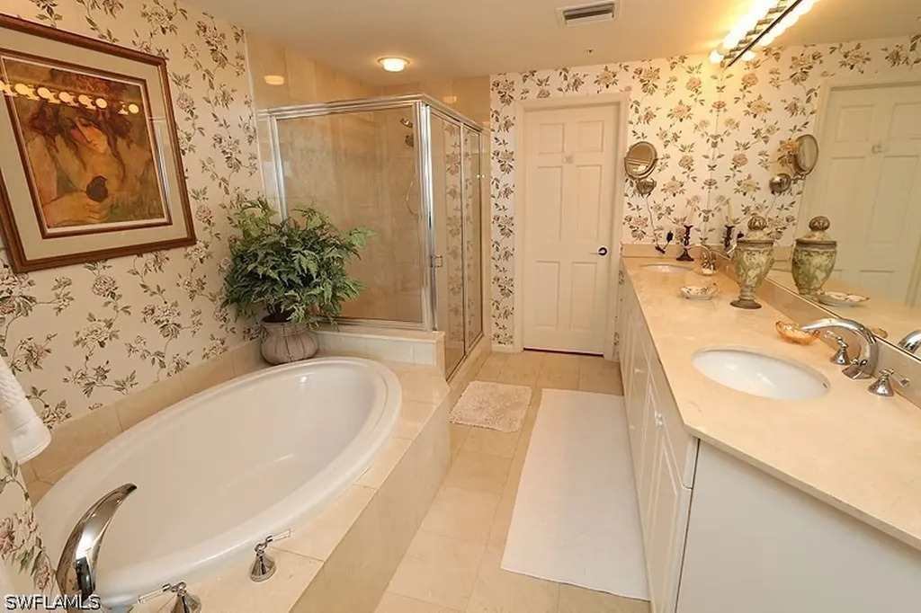 60 Seagate Drive Naples FL 34103