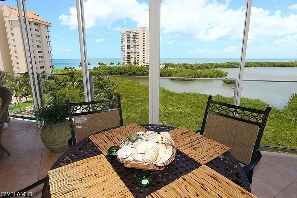 60 Seagate Drive Naples FL 34103
