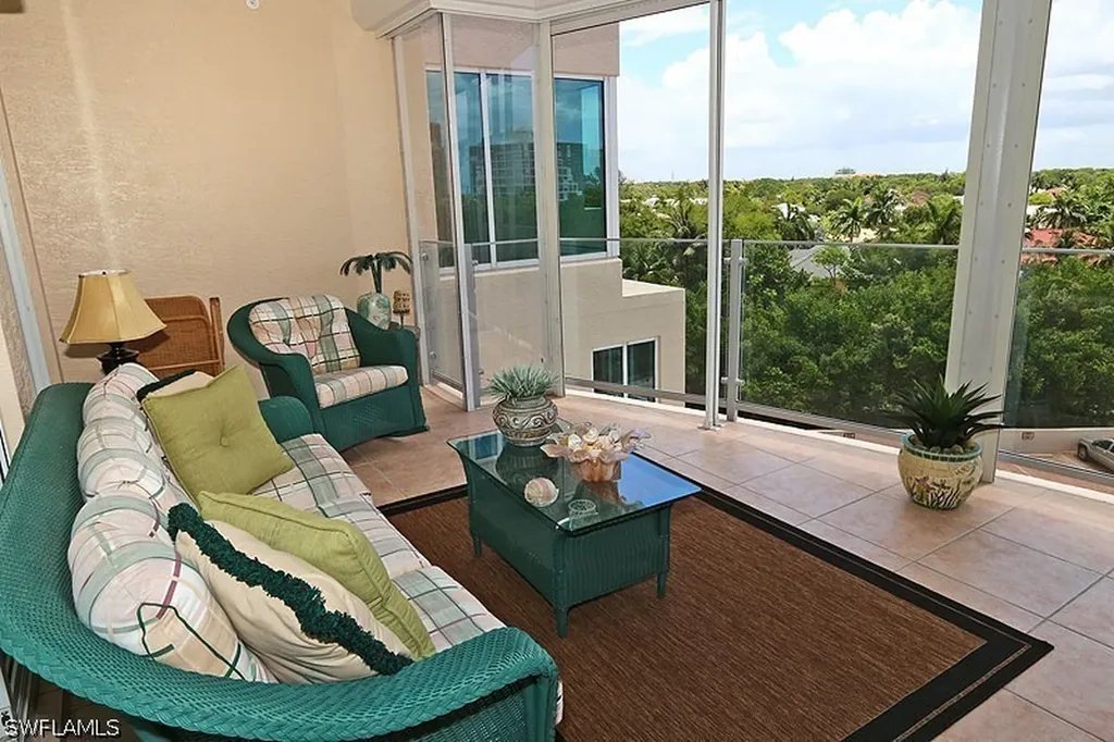60 Seagate Drive Naples FL 34103