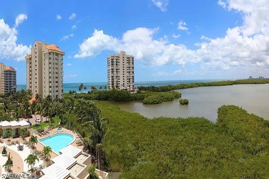 60 Seagate Drive Naples FL 34103