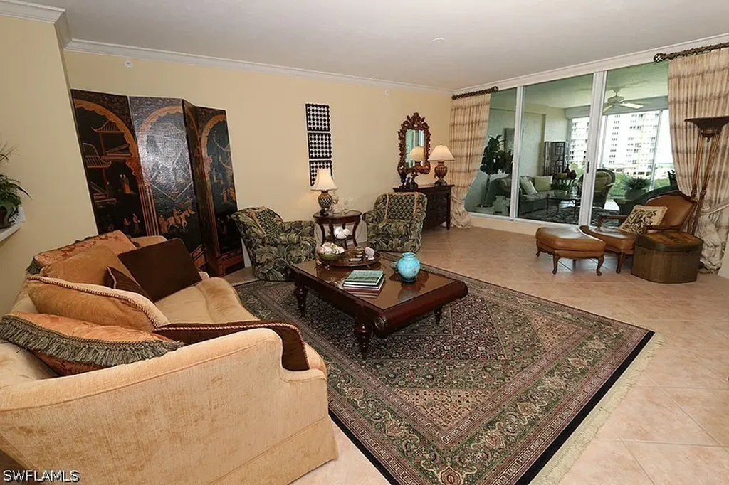 60 Seagate Drive Naples FL 34103