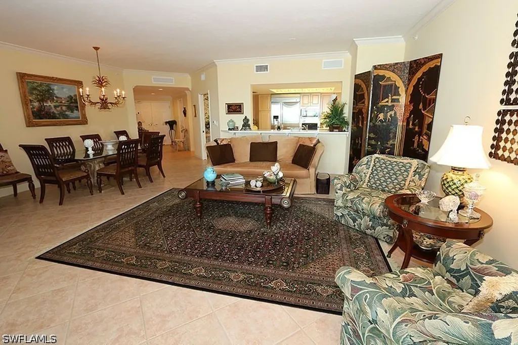60 Seagate Drive Naples FL 34103