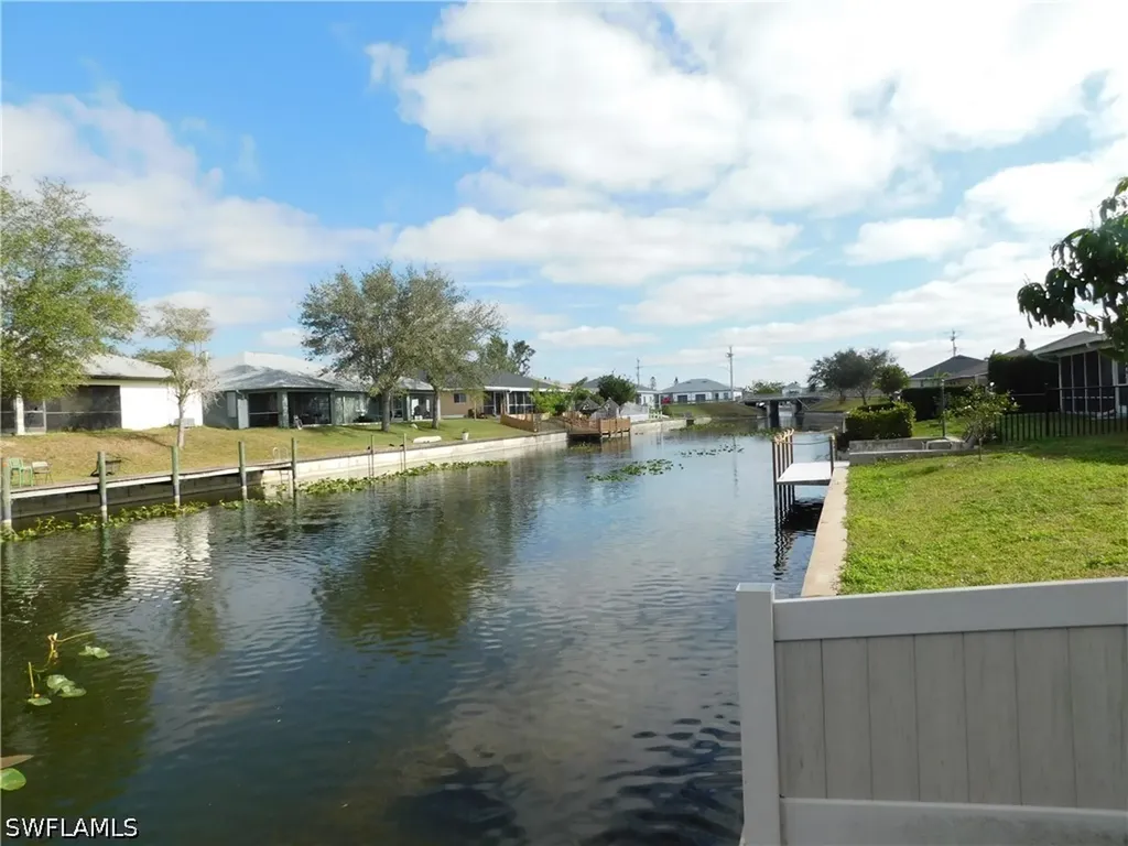 619 SE 7th Street Cape Coral FL 33990