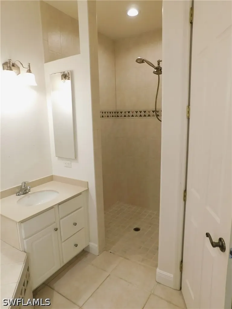 619 SE 7th Street Cape Coral FL 33990