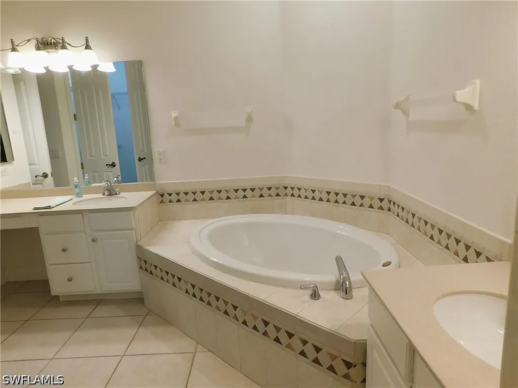 619 SE 7th Street Cape Coral FL 33990