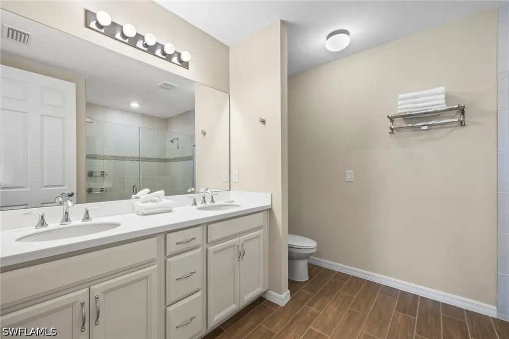 14644 Edgewater Circle Naples FL 34114