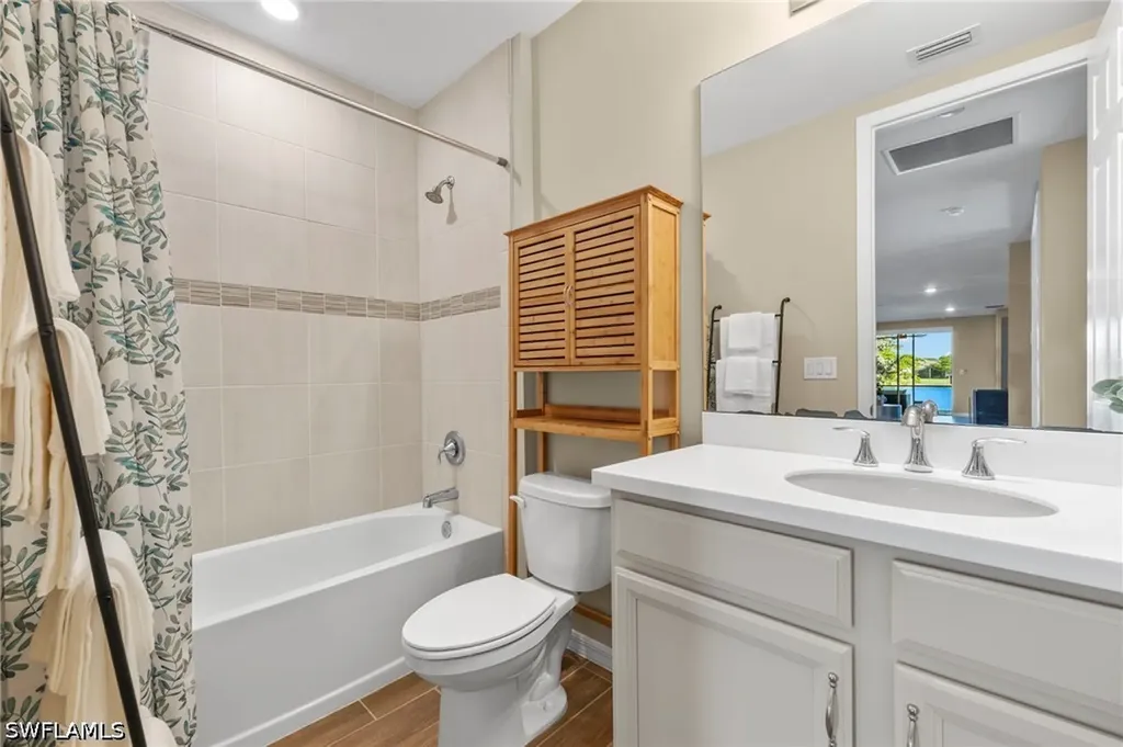 14644 Edgewater Circle Naples FL 34114