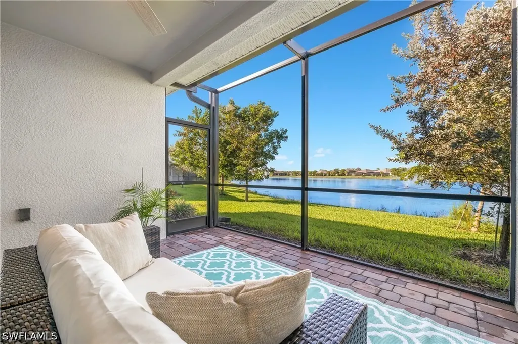 14644 Edgewater Circle Naples FL 34114