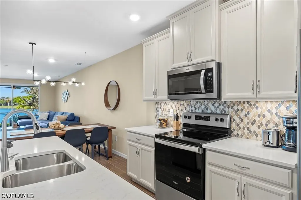 14644 Edgewater Circle Naples FL 34114