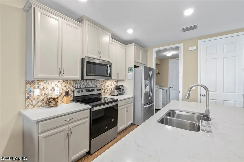 14644 Edgewater Circle Naples FL 34114