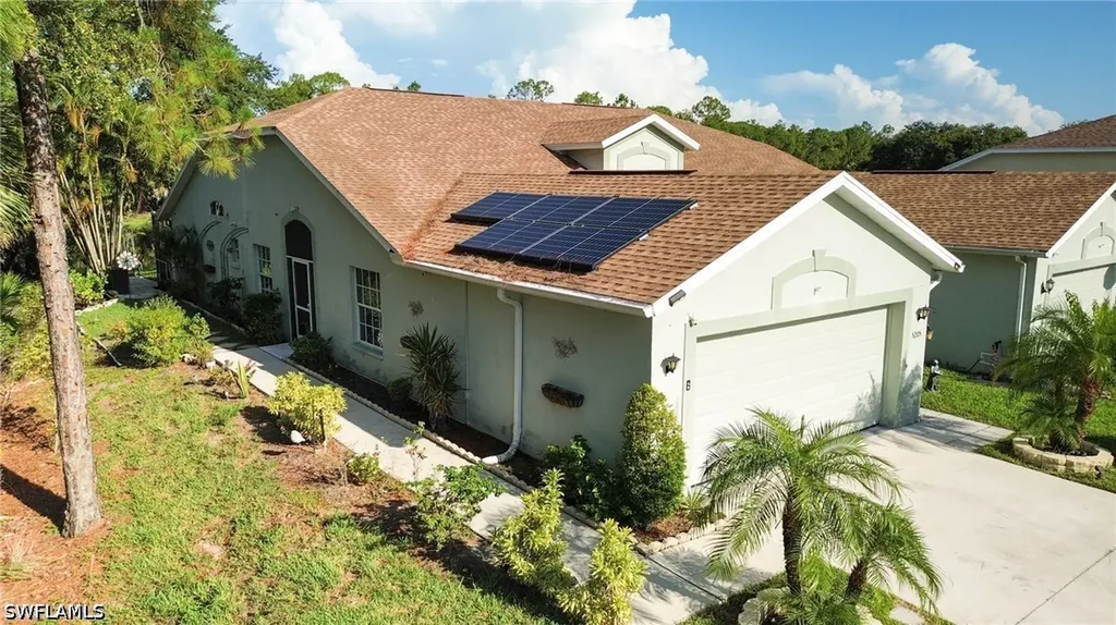 5205 Whitten Drive Naples FL 34104