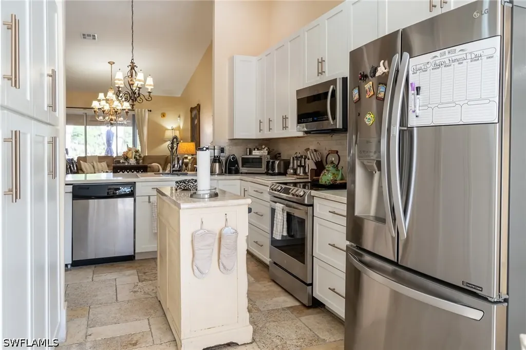 5205 Whitten Drive Naples FL 34104