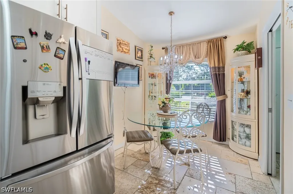 5205 Whitten Drive Naples FL 34104