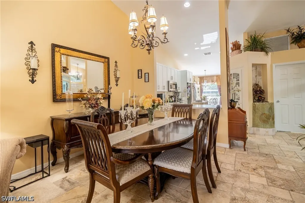 5205 Whitten Drive Naples FL 34104
