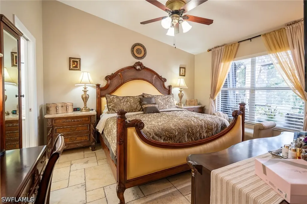 5205 Whitten Drive Naples FL 34104