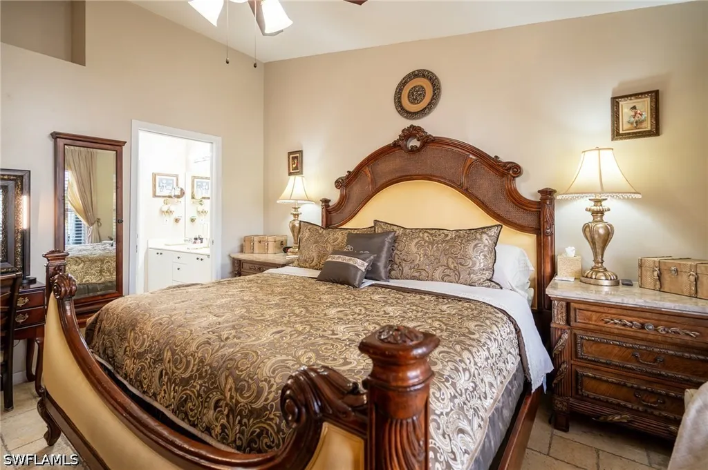 5205 Whitten Drive Naples FL 34104