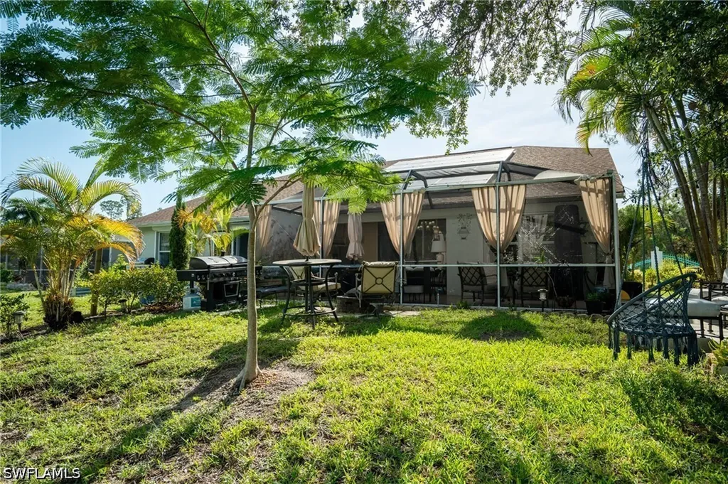 5205 Whitten Drive Naples FL 34104