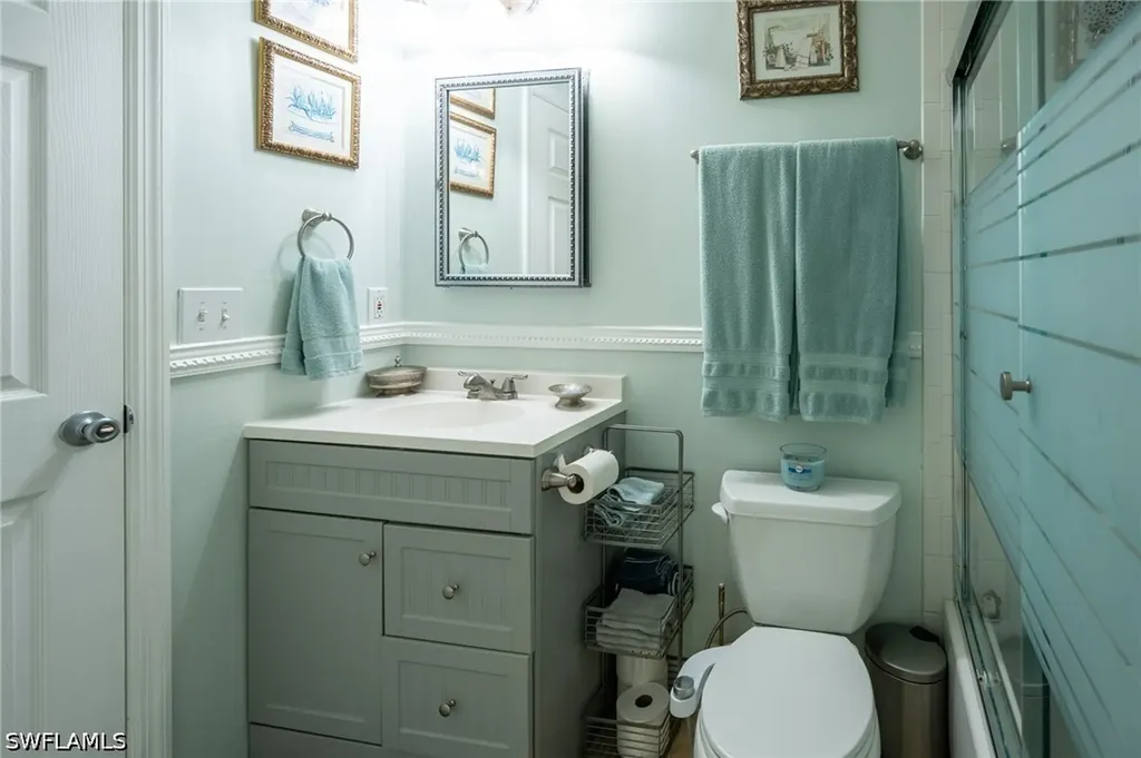 5205 Whitten Drive Naples FL 34104