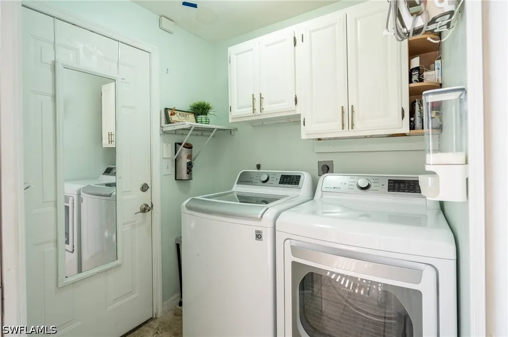 5205 Whitten Drive Naples FL 34104
