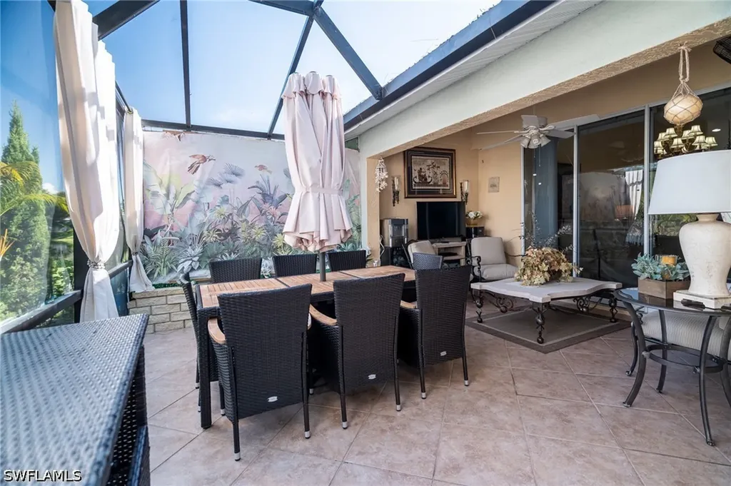 5205 Whitten Drive Naples FL 34104