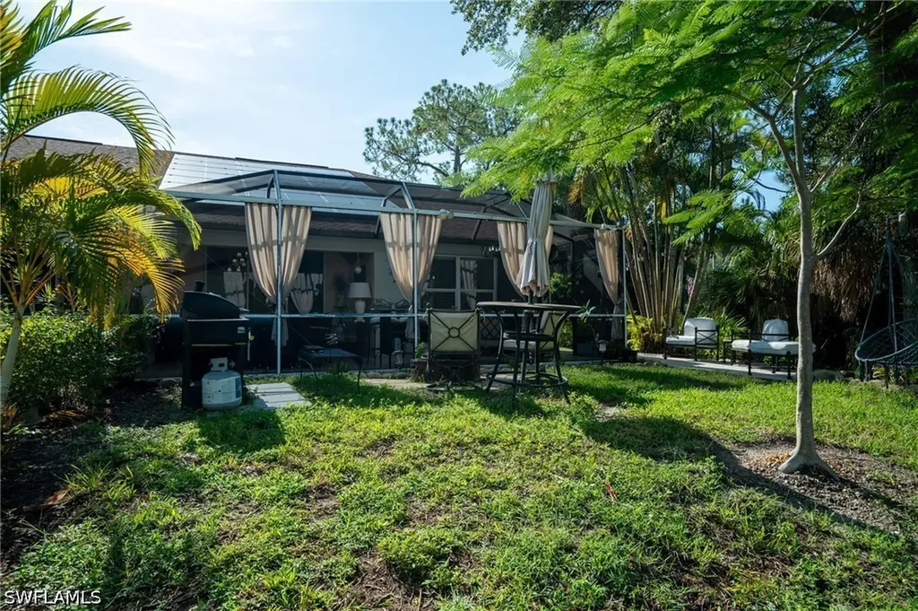 5205 Whitten Drive Naples FL 34104