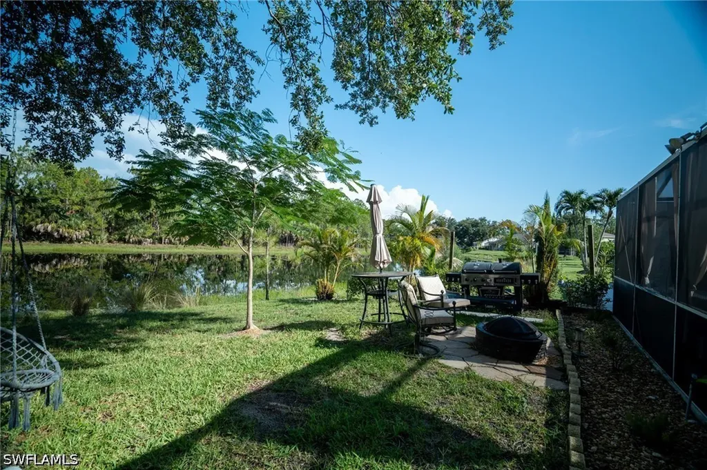 5205 Whitten Drive Naples FL 34104