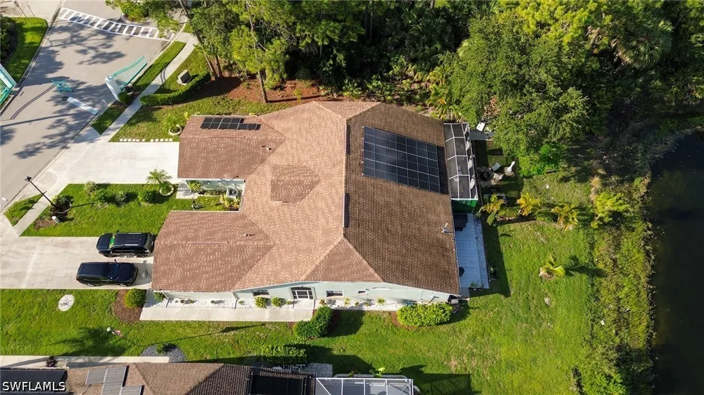 5205 Whitten Drive Naples FL 34104