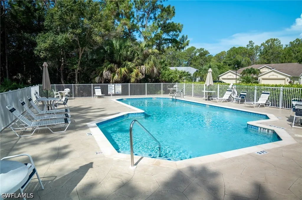 5205 Whitten Drive Naples FL 34104