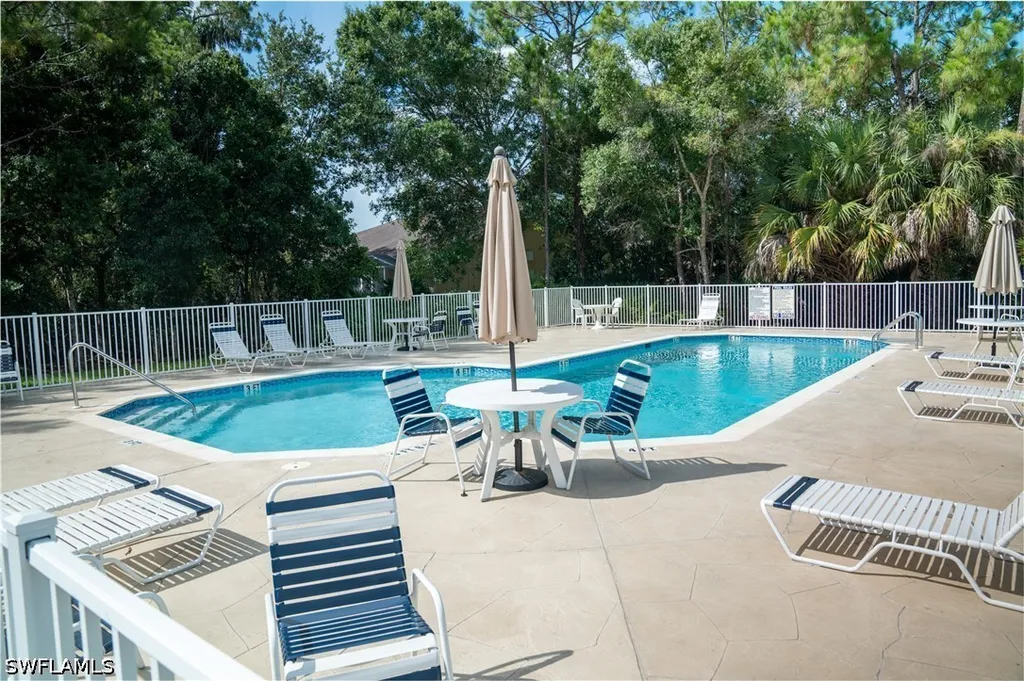 5205 Whitten Drive Naples FL 34104