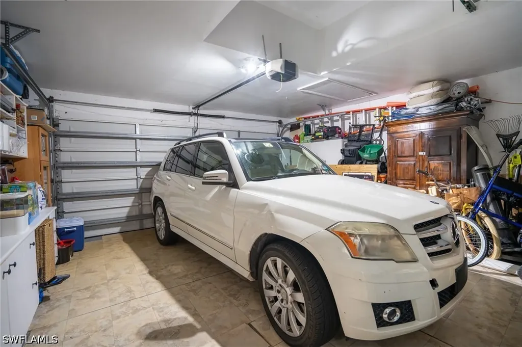 5205 Whitten Drive Naples FL 34104