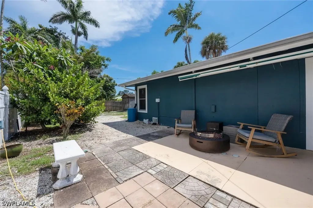 1248 Frank Whiteman Boulevard Naples FL 34103