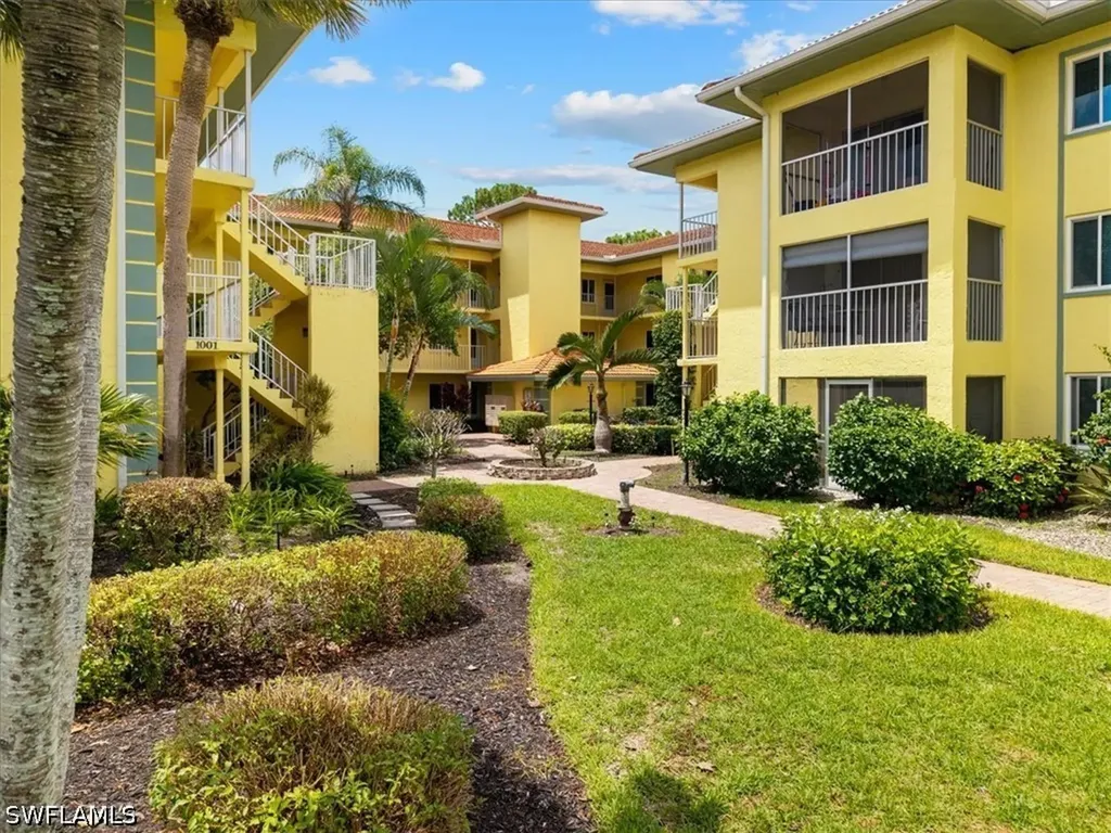 1001 Foxfire Lane Naples FL 34104