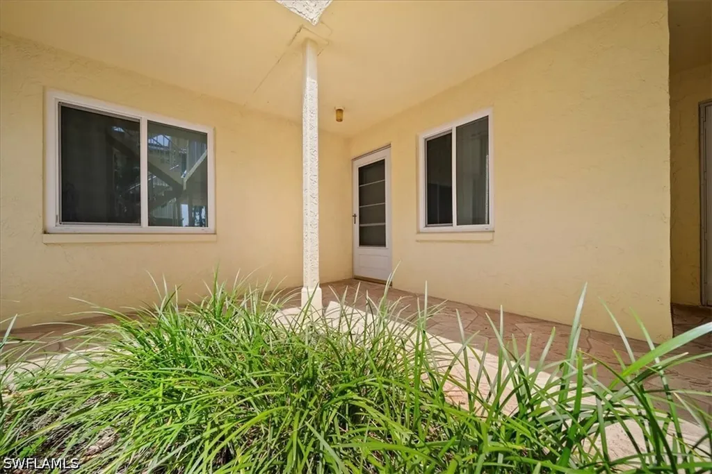 1001 Foxfire Lane Naples FL 34104