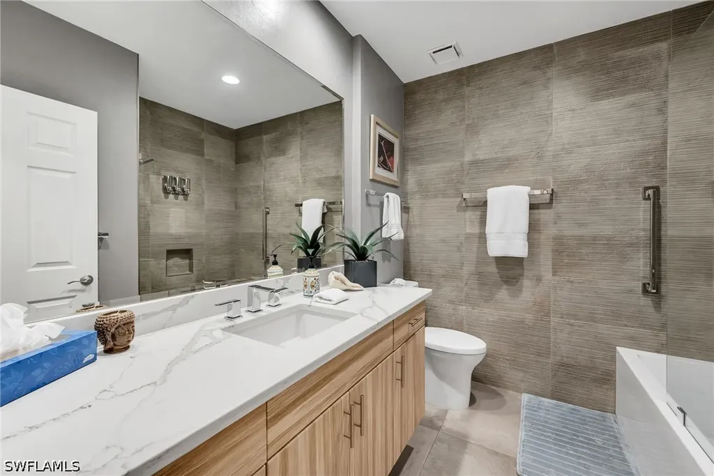9380 Gulf Shore Drive Naples FL 34108