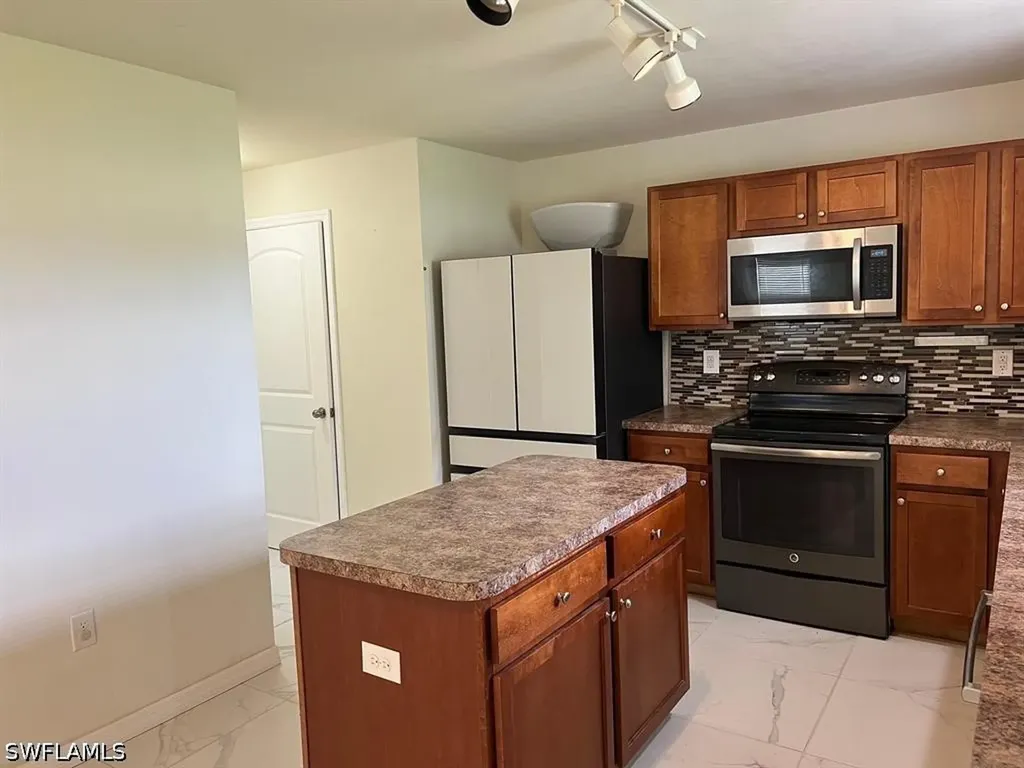 10329 Canal Brook Lane Lehigh Acres FL 33936