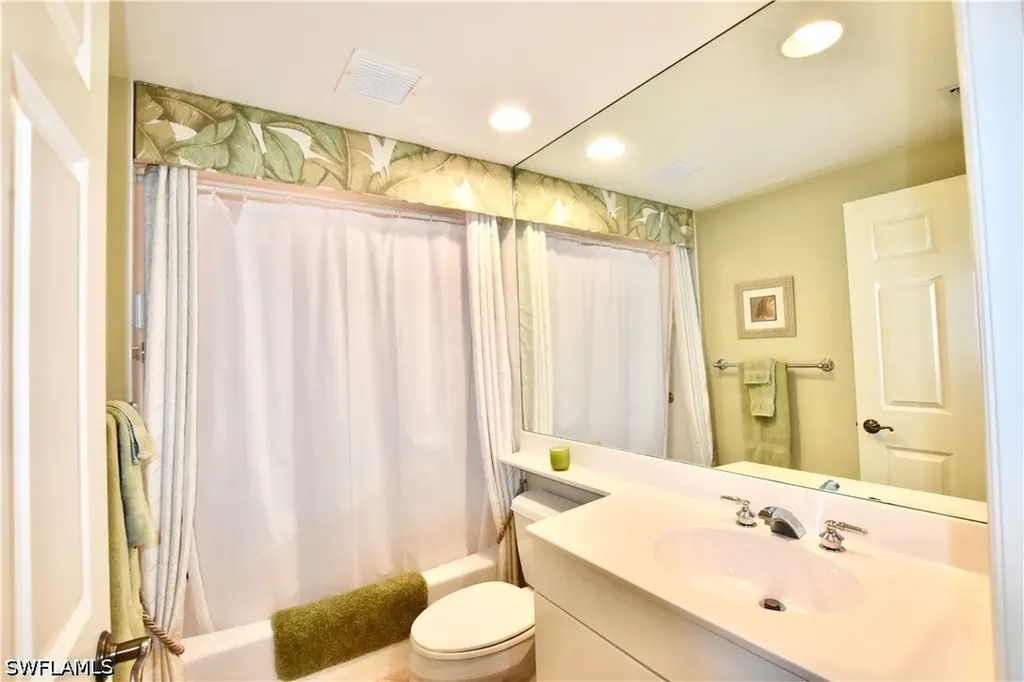 430 Cove Tower Drive Naples FL 34110