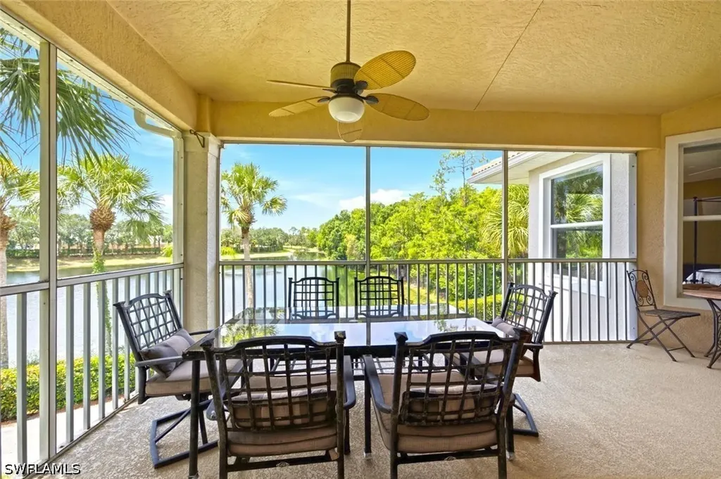 Naples FL, 4825 Shinnecock Hills Court, Unit 201