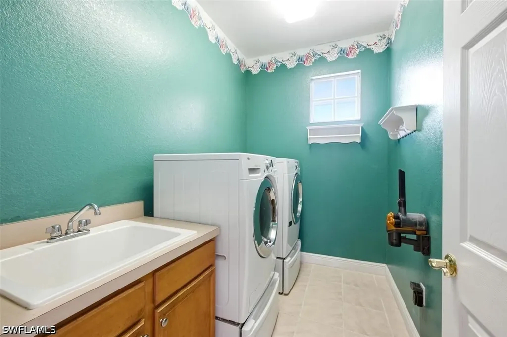 4825 Shinnecock Hills Court Naples FL 34112