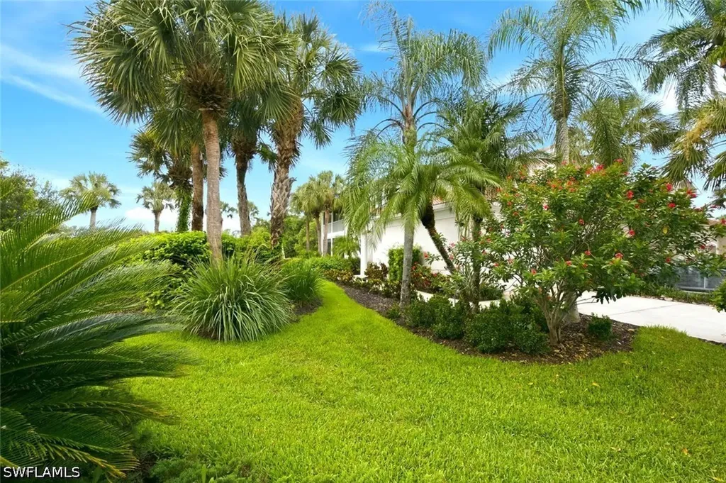 4825 Shinnecock Hills Court Naples FL 34112