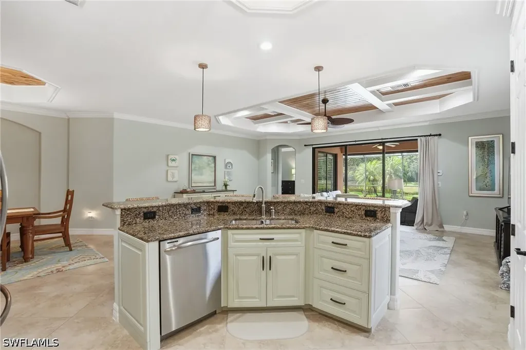 3054 Aviamar Circle Naples FL 34114